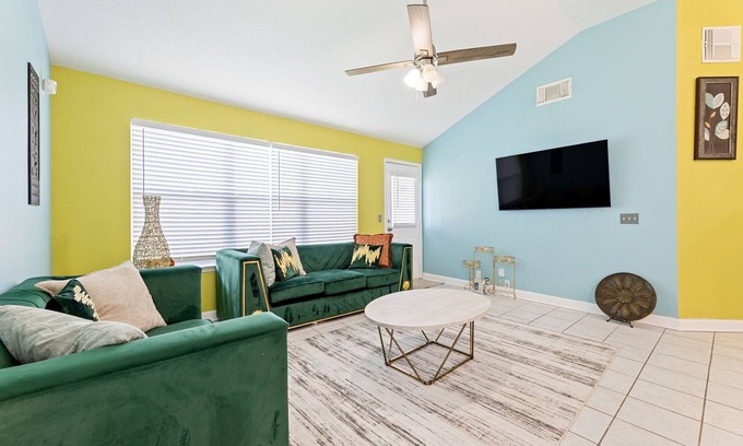 Clodine House | Spacious & Cozy Sugar Land Home – Perfect for Families and Remote Workers