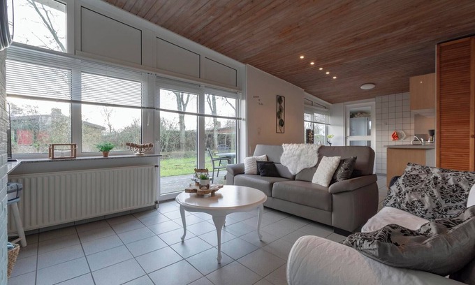 Sint Maartenszee House | Spacious Duo by the Dunes
