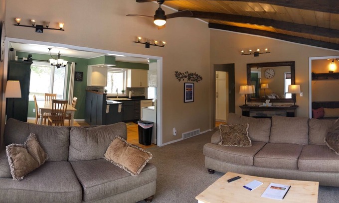 Hermantown Apartment | Spacious Hermantown Vacation Space! Rural feel close to town