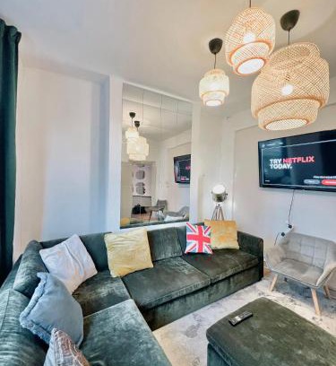 Evelyn House | Spacious House in Surrey Quay