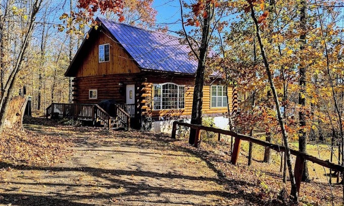 Chetek Cabin | Spacious, Lakefront Cabin on Potato Lake, WI. Great for nFishing!