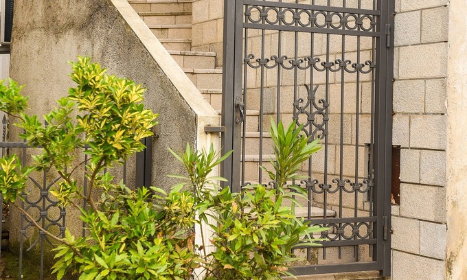 Bijeli do Apartment | Spacious Lovely Apartment Budva