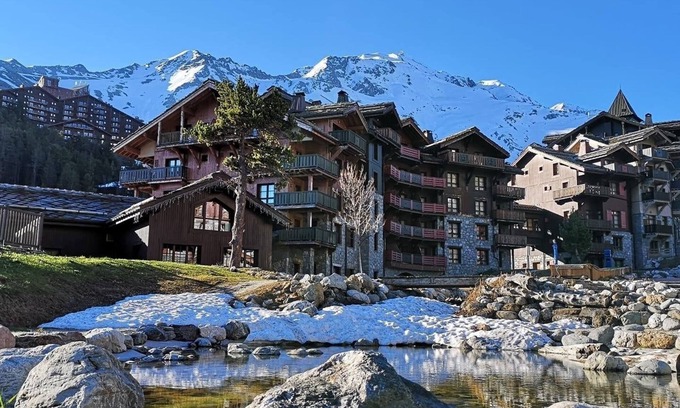 Arc-1950 Apartment | Spacious mountain apartment with pool, SPA and Mont Blanc views