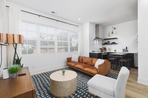 Cleveland Park Apartment | Spacious Modern 4 Bed 2 Bedroom near Downtown