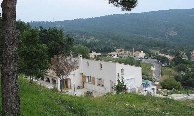 Escragnolles House | Spacious mountain house between Cannes and the Gorges du Verdon, sea view.