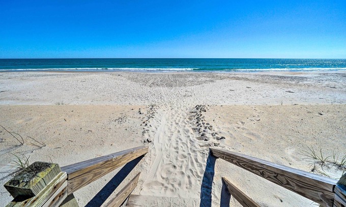 North Topsail Beach Cottage | Spacious North Topsail Family Home With 2 Decks