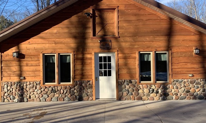 Stone Lake Cabin | Spacious Northwoods Cabin with Amazing Game Room