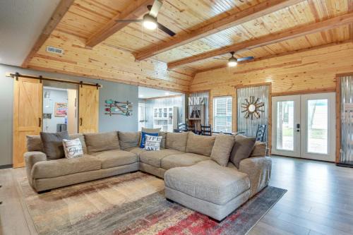 Grantville House | Spacious Ozawkie Home - Near Lake Perry!