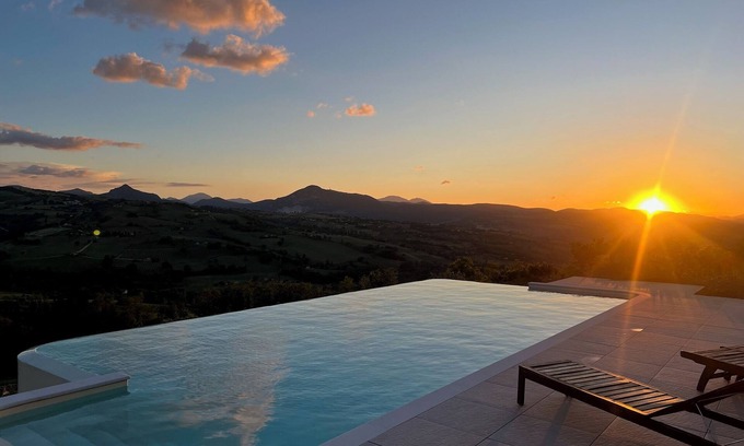 Cupramontana House | Spacious property with breathtaking view and infinity pool