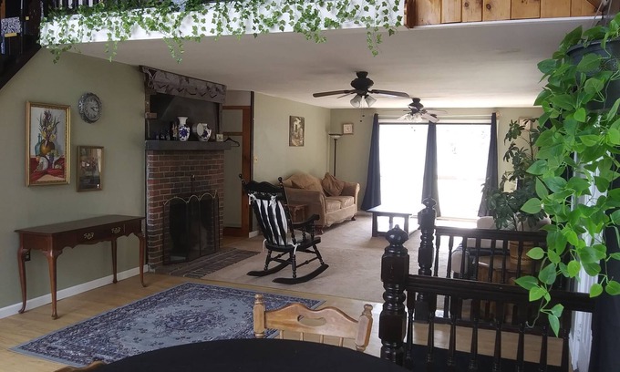 Washington House | Spacious, quiet country retreat