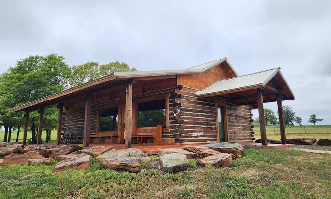 Pawhuska Cabin | Spacious Ranch Cabin in Osage County