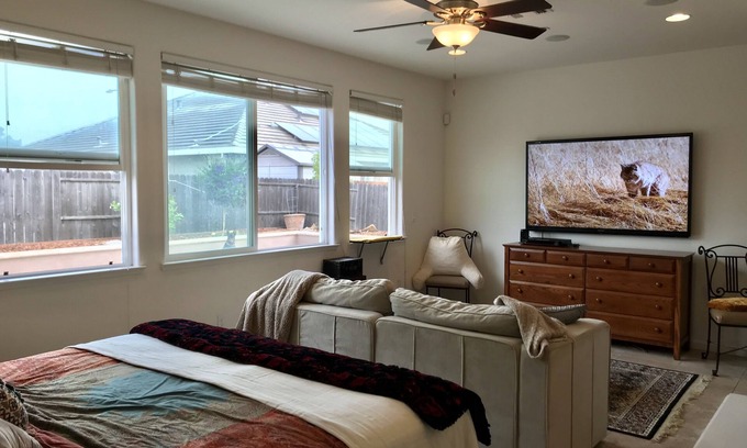 Gilroy Apartment | Spacious relaxing expanded in law suite. Private entrance on side of the home.