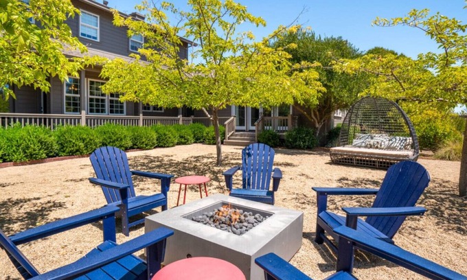 Santa Rosa Apartment | Spacious Santa Rosa Retreat - Outdoor Kitchen, Pool, Spa