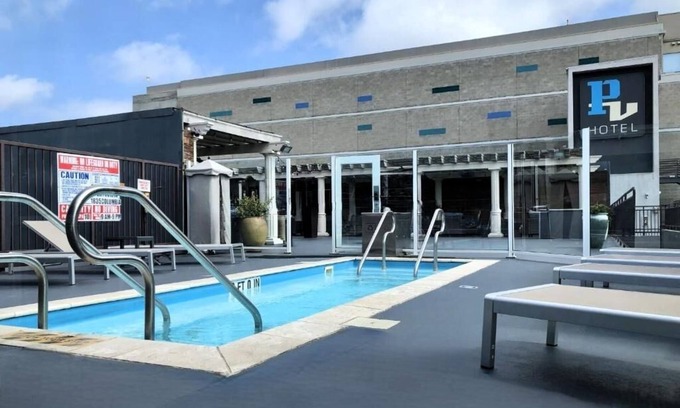 Little Italy Hotel | Spacious Scenic Suite Great for Art Lovers by San Diego Attractions | 4 Units