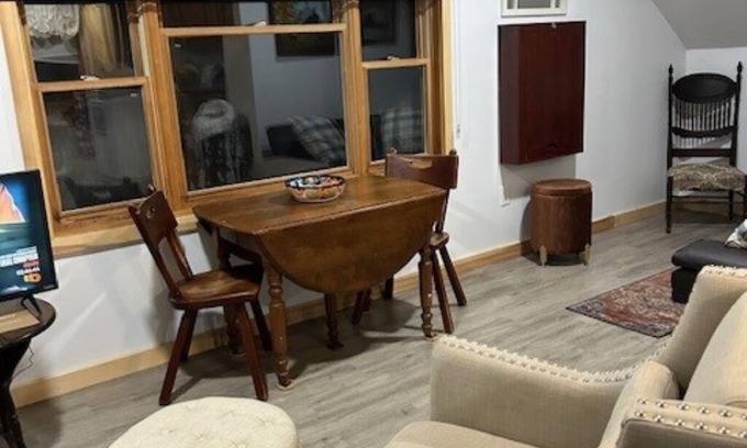 Northwood Apartment | Spacious Studio With Gorgeous Lake Views