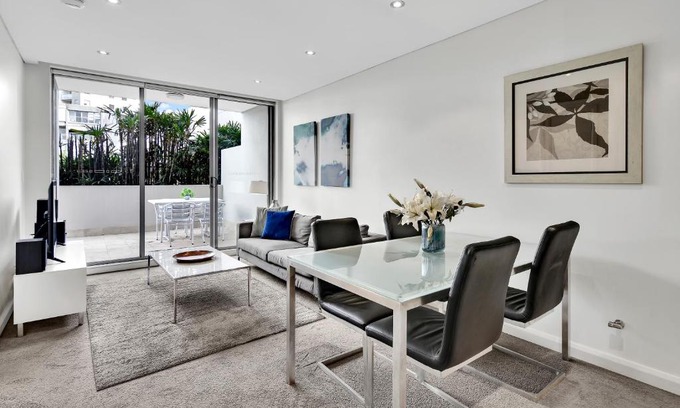 St. Leonards Apartment | Spacious Two bedroom apartment - St Leonards AL25