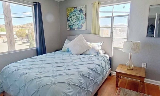 Truth or Consequences Apartment | Spacious 2-bedroom apartment on the Hot Springs District