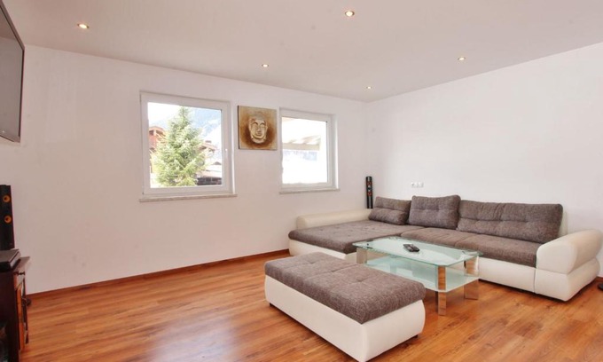 Hinterthiersee Villa | Spacious Villa with Garden in Hinterthiersee