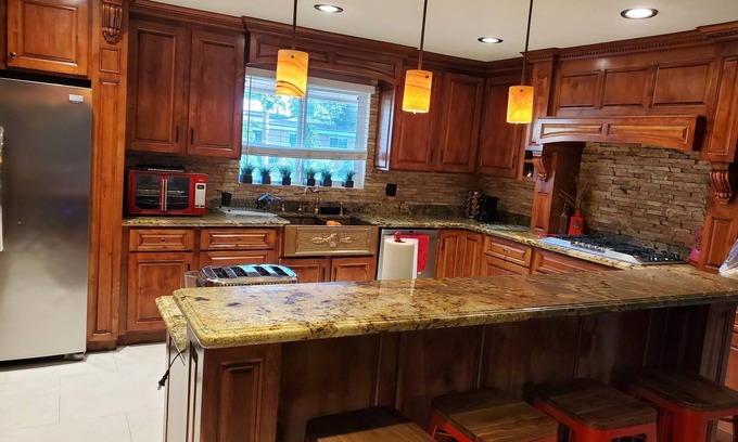 El Paso House | Spacious west el paso 19 minutes from Fort Blss & Airport sleeps 8, pet welcome