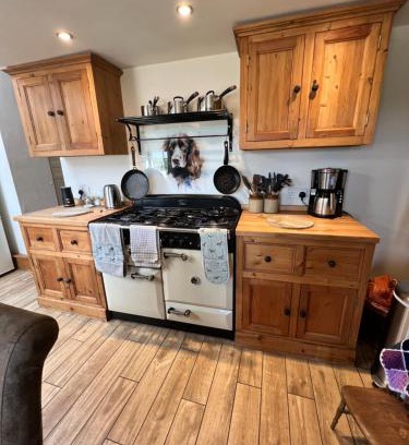 Stoke-sub-Hamdon House | Spaniel Cottage with views of Ham hill, Stoke sub Hamdon