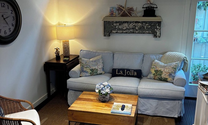 Beach Barber Tract Cottage | Special Offer, book three days and get four days! Offer good thru May 1.