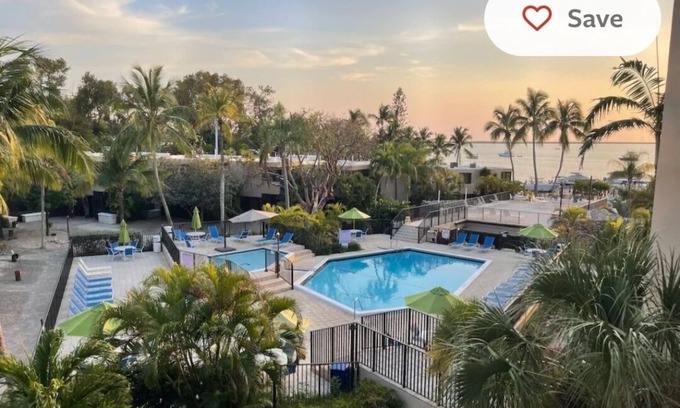 Key Largo House | Spectacular Key Largo Sunsets - 2 bedroom Townhouse sleeps 4