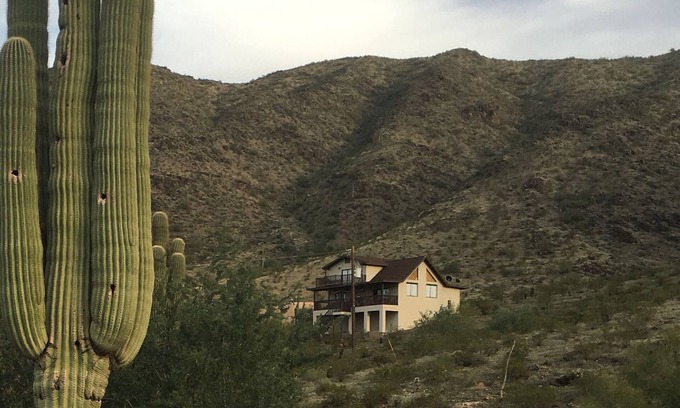 Laveen Village House | Spectacular panoramic Phoenix Valley views and desert mountain hiking/bicycling