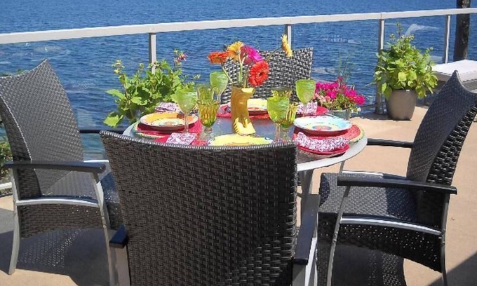 Regional District of Nanaimo House | Spectacular View Ocean Beach House With Water Access, Near Golf Course, Marina