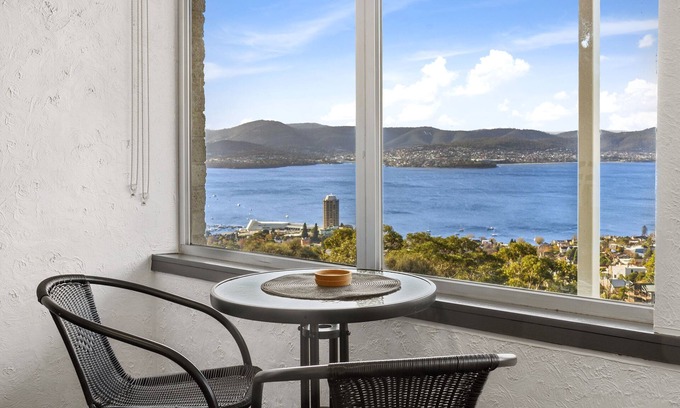 Mount Nelson Apartment | Spectacular Views - One Bedroom Unit