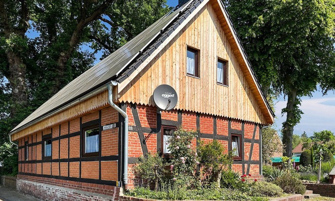 Lilienthal House | Spend a relaxing family vacation in a suburb of Bremen in this pleasant vacation home.