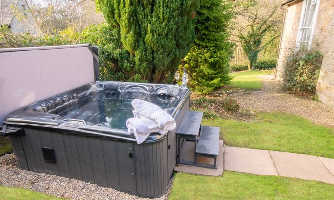 Belford House | Spindlestone House - Five Bedroom House, Sleeps 10