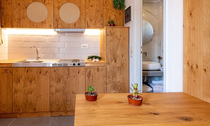 Laganas House | Spiros Family Apts