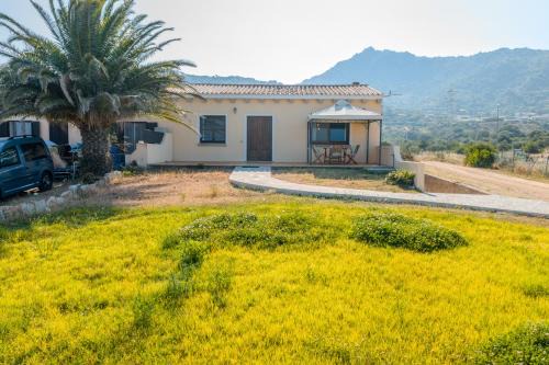 Case Peschiera-Lu Fraili Apartment | Splendido Stazzo vista mare San Teodoro Lu Fraili