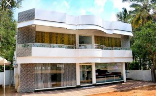 Sea View Ward Hotel | SPOT ON Mughal Beach Resort