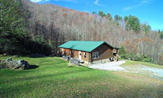 Bryson City House | Spring Fling at Bryson City ! - Cozy Log Cabin