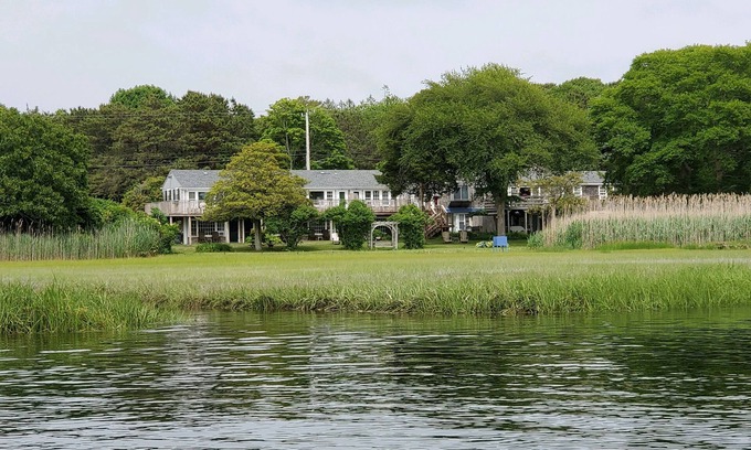 East Sandwich Hotel | Spring Garden Inn