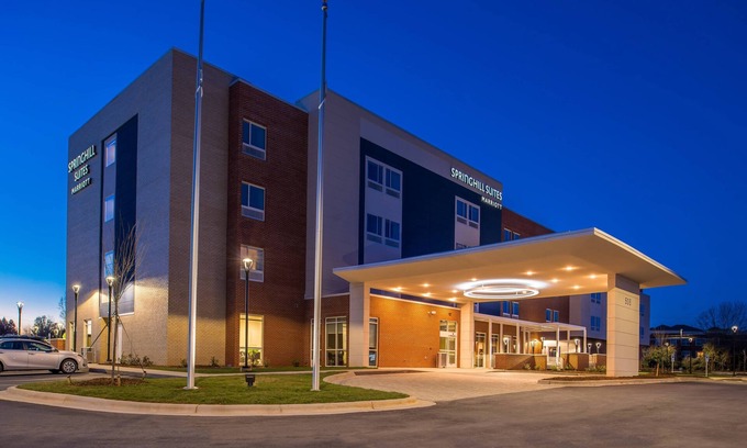 Greensboro Hotel | SpringHill Suites by Marriott Greensboro Airport