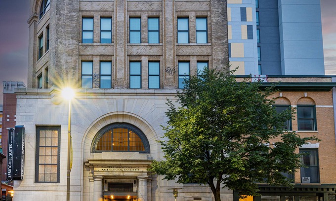 Downtown Baltimore Hotel | SpringHill Suites by Marriott Baltimore Downtown Convention Center Area