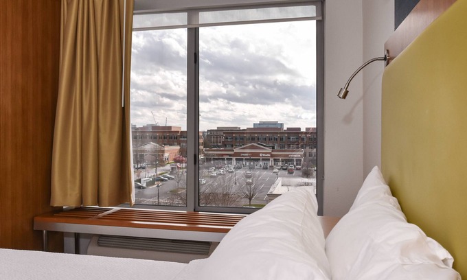 Ballantyne Hotel | SpringHill Suites by Marriott Charlotte Ballantyne