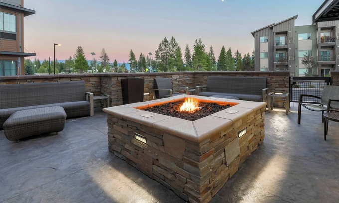 Truckee Hotel | SpringHill Suites by Marriott Truckee Lake Tahoe
