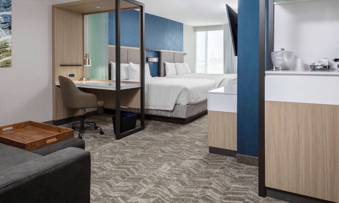 Parkville Hotel | SpringHill Suites Kansas City Airport