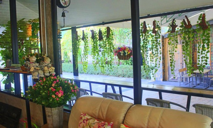 Hat Chao Samran Hotel | Squid Resort