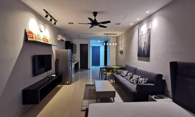 Subang Jaya Apartment | SS15 Courtyard Sunway Newly renovated Studio in First Subang Netflix 65inch TV