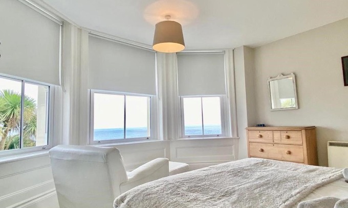 Ventnor House | St Catherine's Lookout