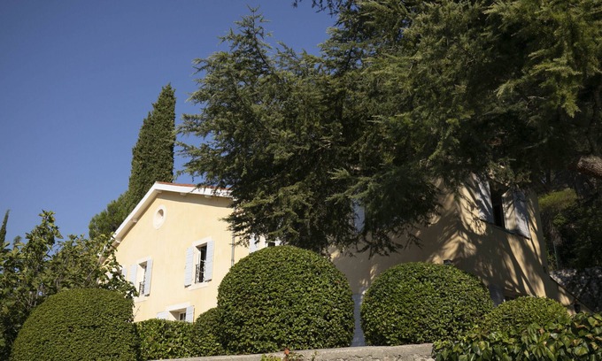 Aix-en-Provence House | St Marc Jaumegarde, Bastide in the heart of nature, 2 steps from the city of Aix en Prov