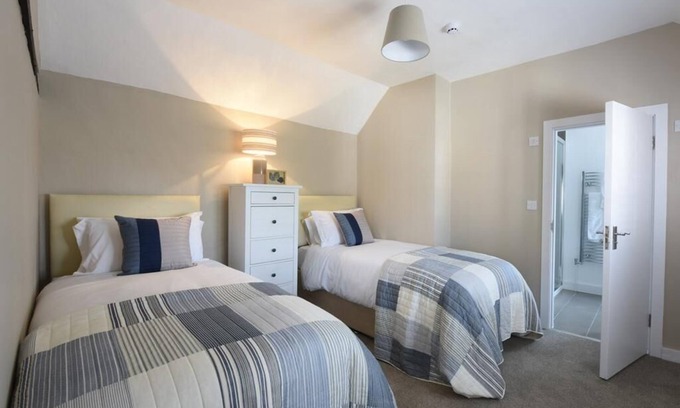 Charlton Apartment | St Mary's at Woodstock Suites