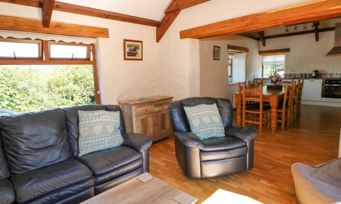 Efailwen House | Stable Cottage
