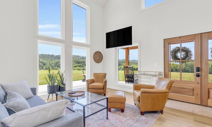 Riceville House | Star Hill Farm Barndo Retreat – Hillside Serenity with Hot Tub