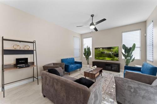 Arrowhead Ranch House | State Farm stadium -pool -renovated 4bed 2 bth!