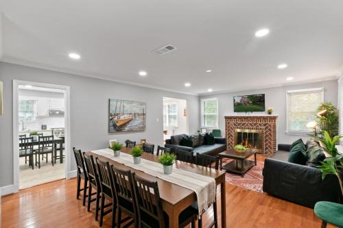 Potomac West House | Stately 5BR Historic Retreat - CozySuites